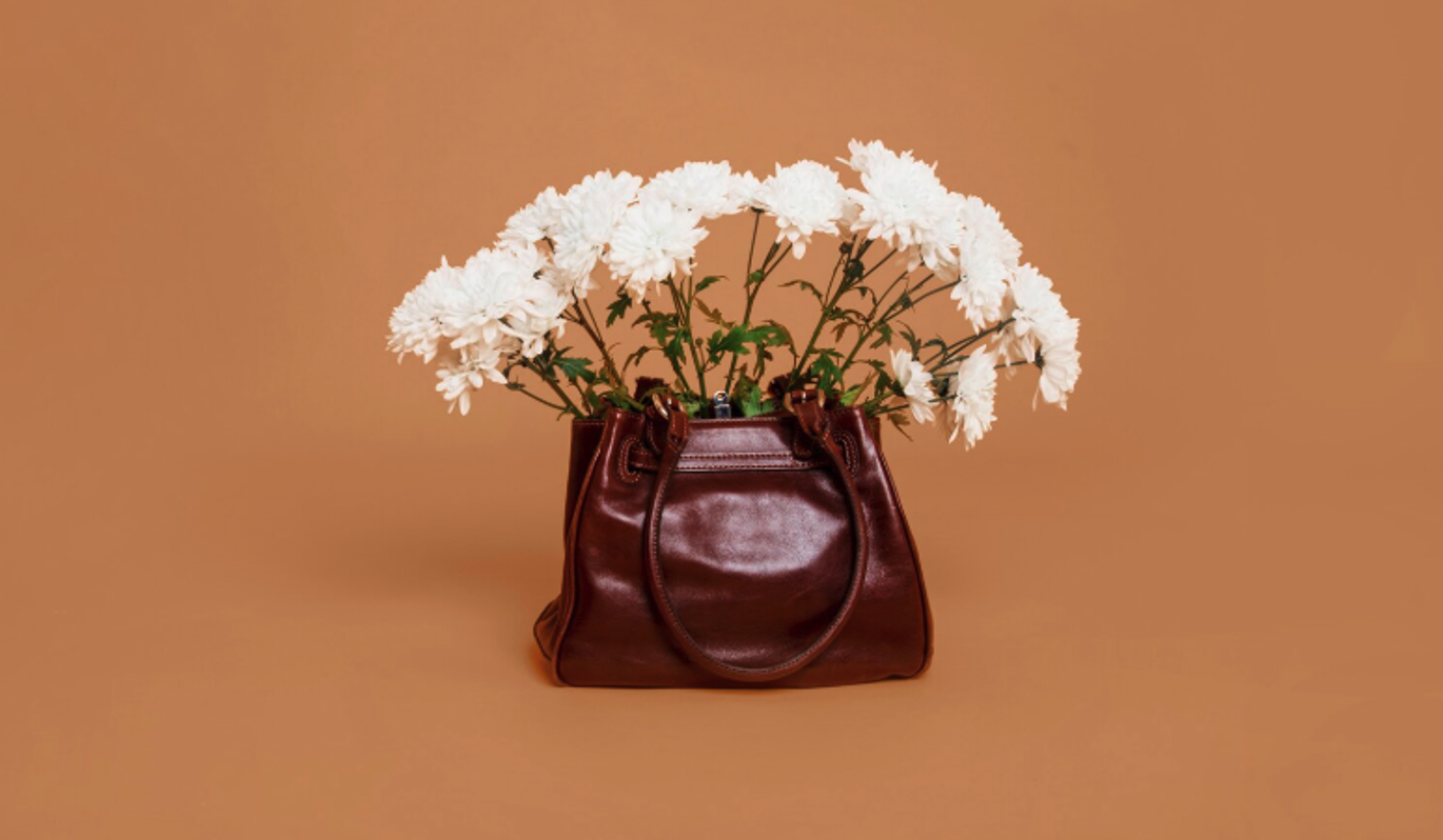 Тест: угадайте советские фильмы по стильной сумочке актрисы