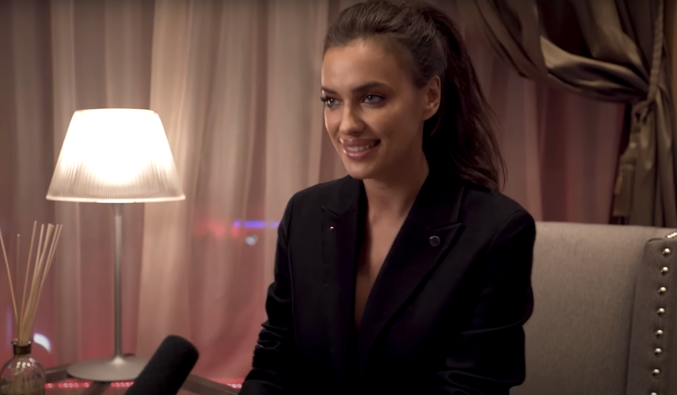 Ирина Шейк пошла по стопам Мадонны – яркое появление модели стало сенсацией